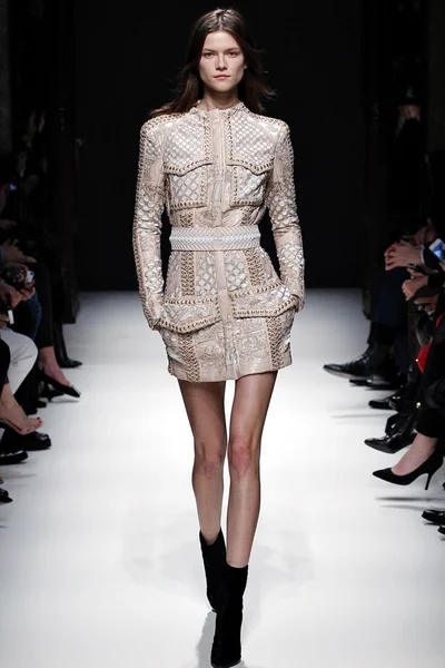 Look 24